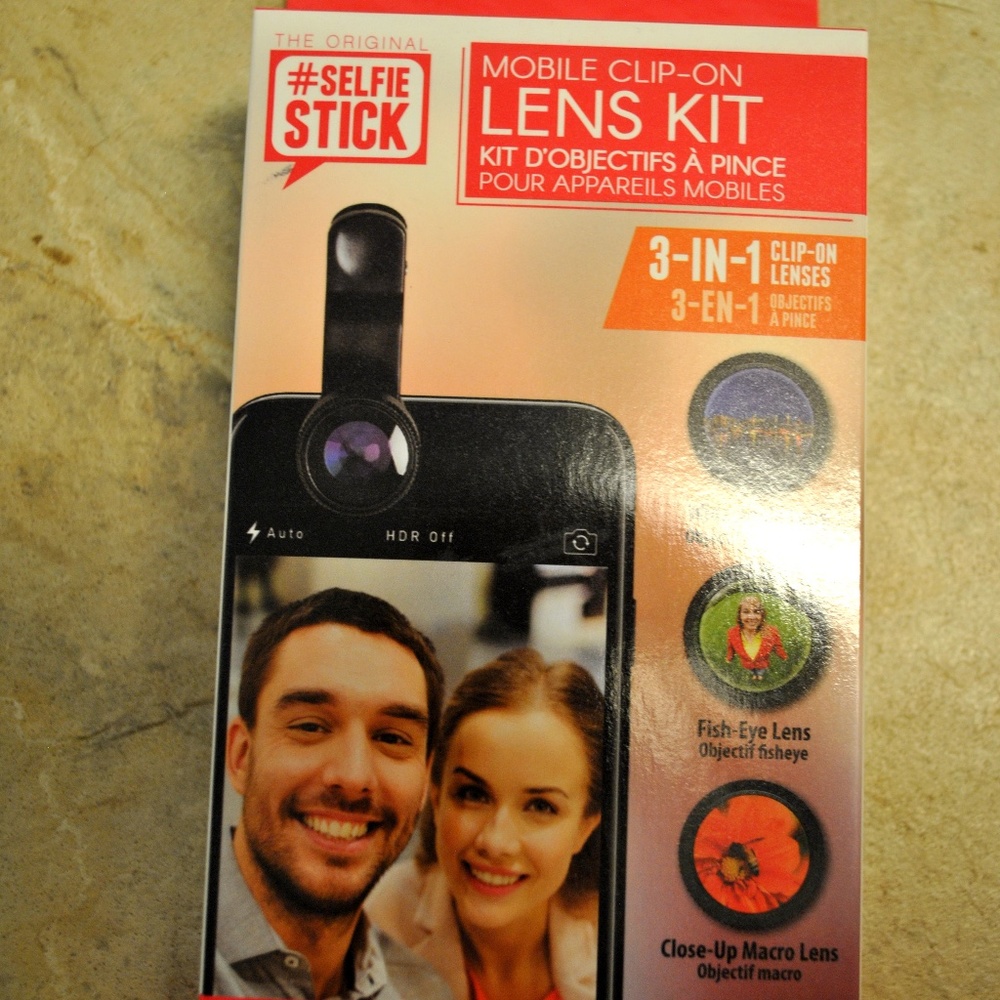 NWT ReTrak Mobile Clip On Lens Kit